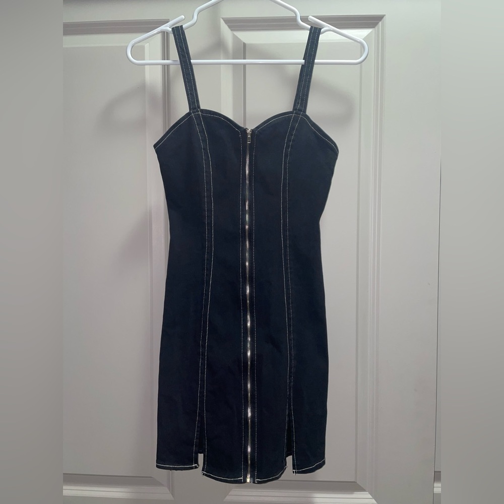 Black paper closet zip up dress